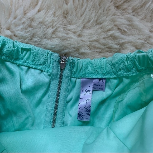 Francesca’s Alya Harpeth Mint Teal Seafoam Midi Guipure Floral Embroidered Dress - Picture 5 of 9